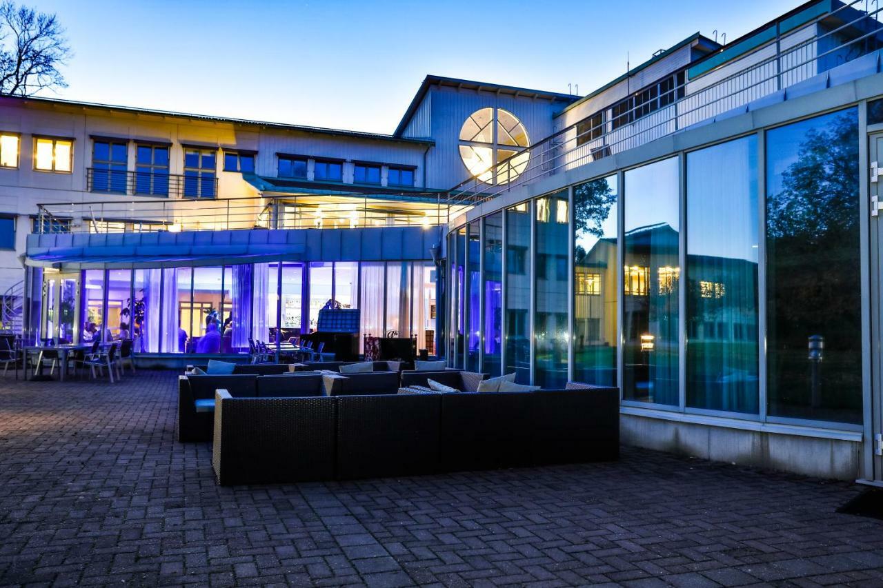 Aronsborgs Konferenshotel Balsta Exterior photo